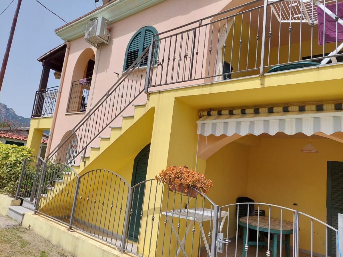 Deiana'S Apartment - Cardedu Beachside Luaran gambar